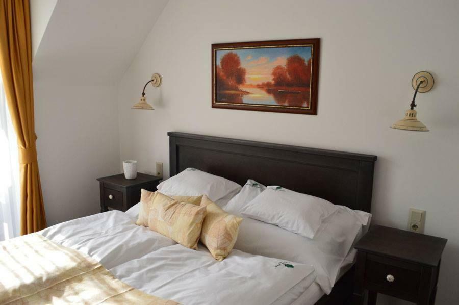 Bed and Breakfast Somhegyi Oereg Harsfak Major Vendeghaz Bakonybél Exterior foto